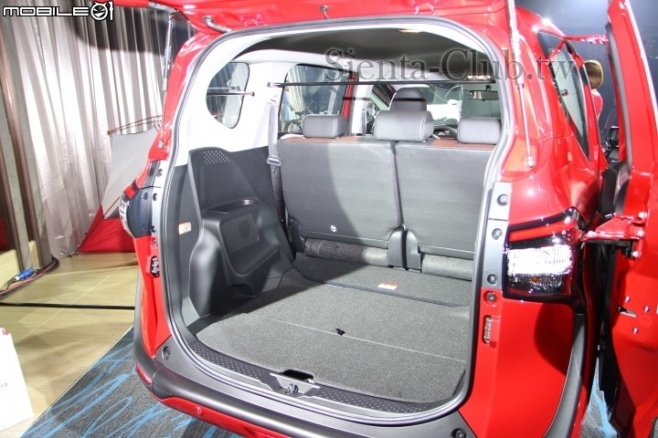 五人座客貨的橫桿