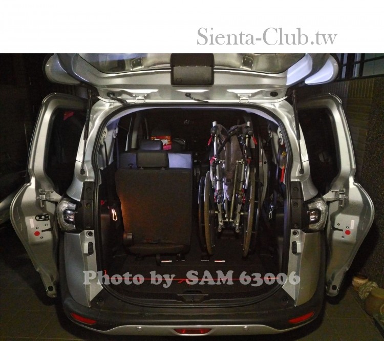 Sienta_容量_3+1人+輪椅