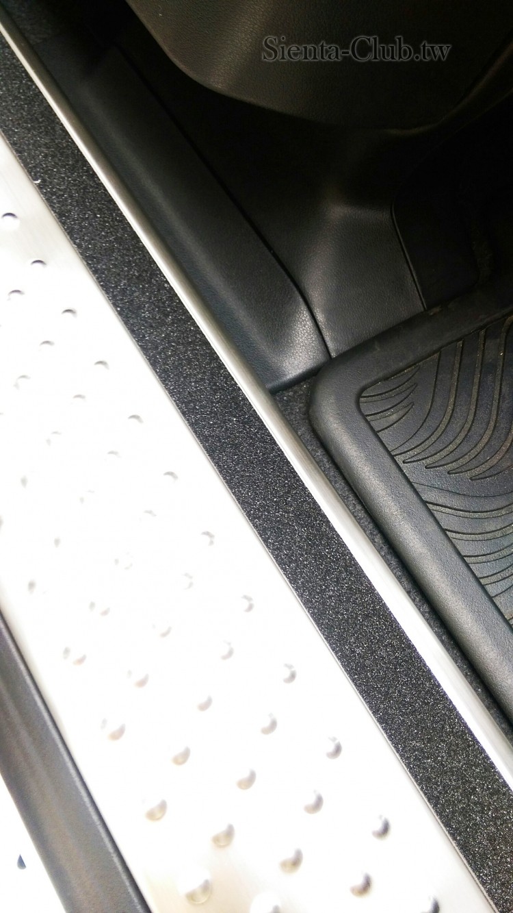 防刮腳踏板 3.jpg