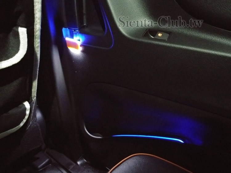 後滑門置物槽LED燈小燈