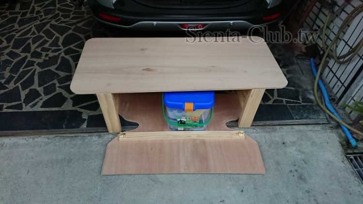 取出後可當矮桌
