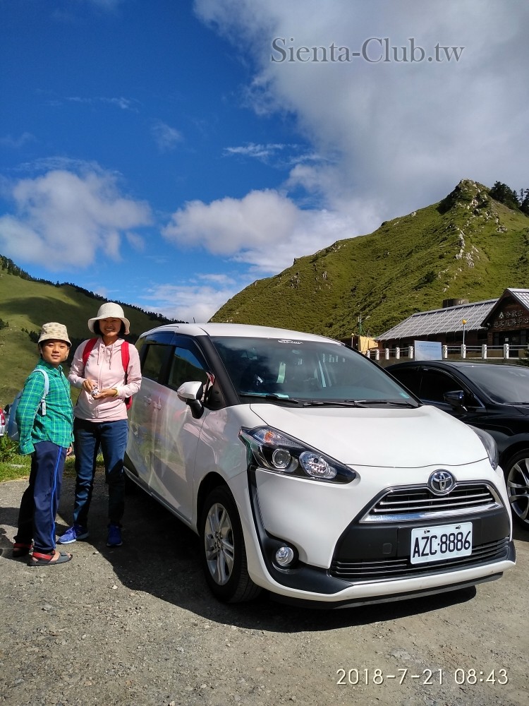 遊客中心(整休中)停車場，15度，照片右上方為合歡尖山