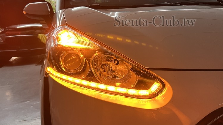 同步流水拖尾效果